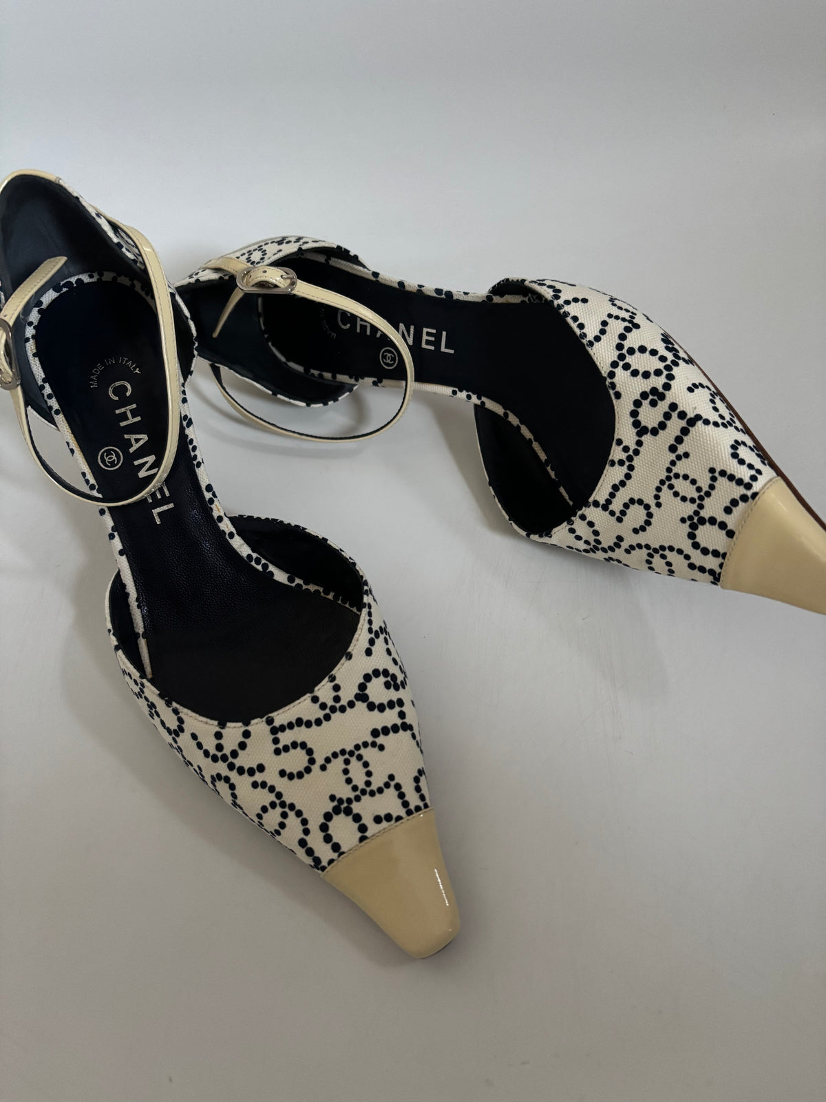 Rare Vintage Chanel Monogram CC Canvas Pointed Slingback Pumps | EU 38 / UK 5 / US 7.5