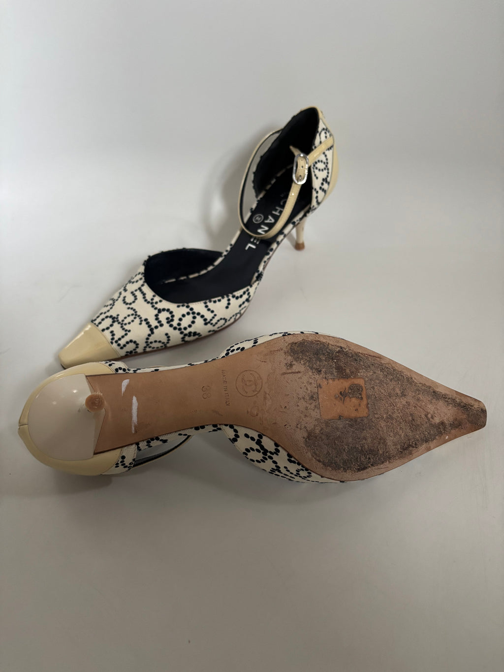 Rare Vintage Chanel Monogram CC Canvas Pointed Slingback Pumps | EU 38 / UK 5 / US 7.5