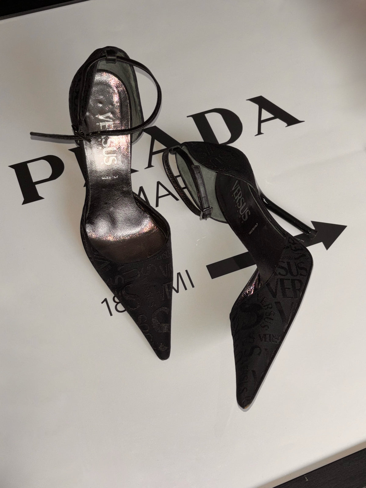 Vintage Versus Versace Logo Jacquard Pointed Toe Heels | EU 36.5 / UK 3.5 / US 6.5