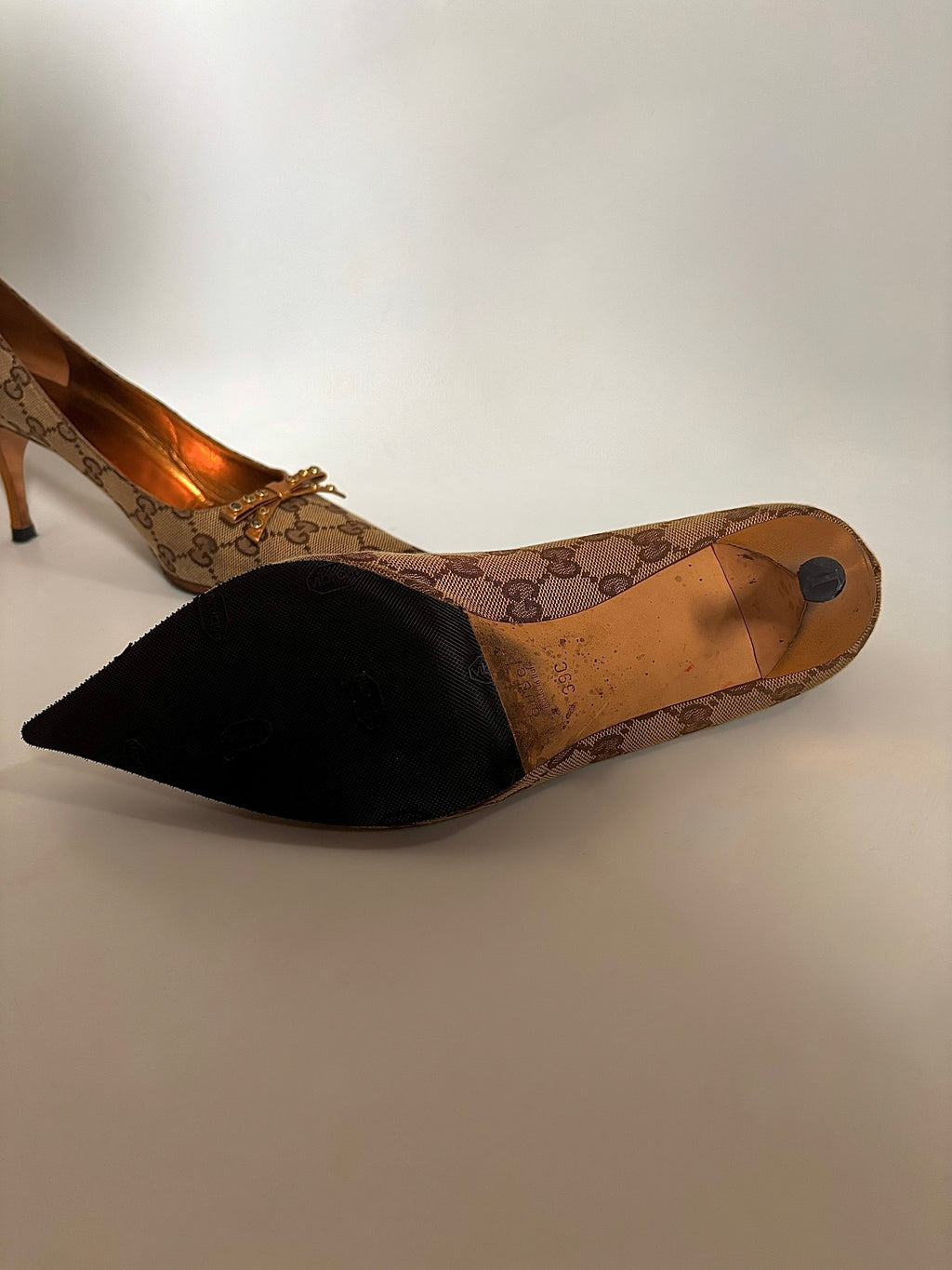 Vintage Gucci GG Monogram Canvas Pointed-Toe Pumps – Early 2000s | EU 39C / UK 6 / US 8.5