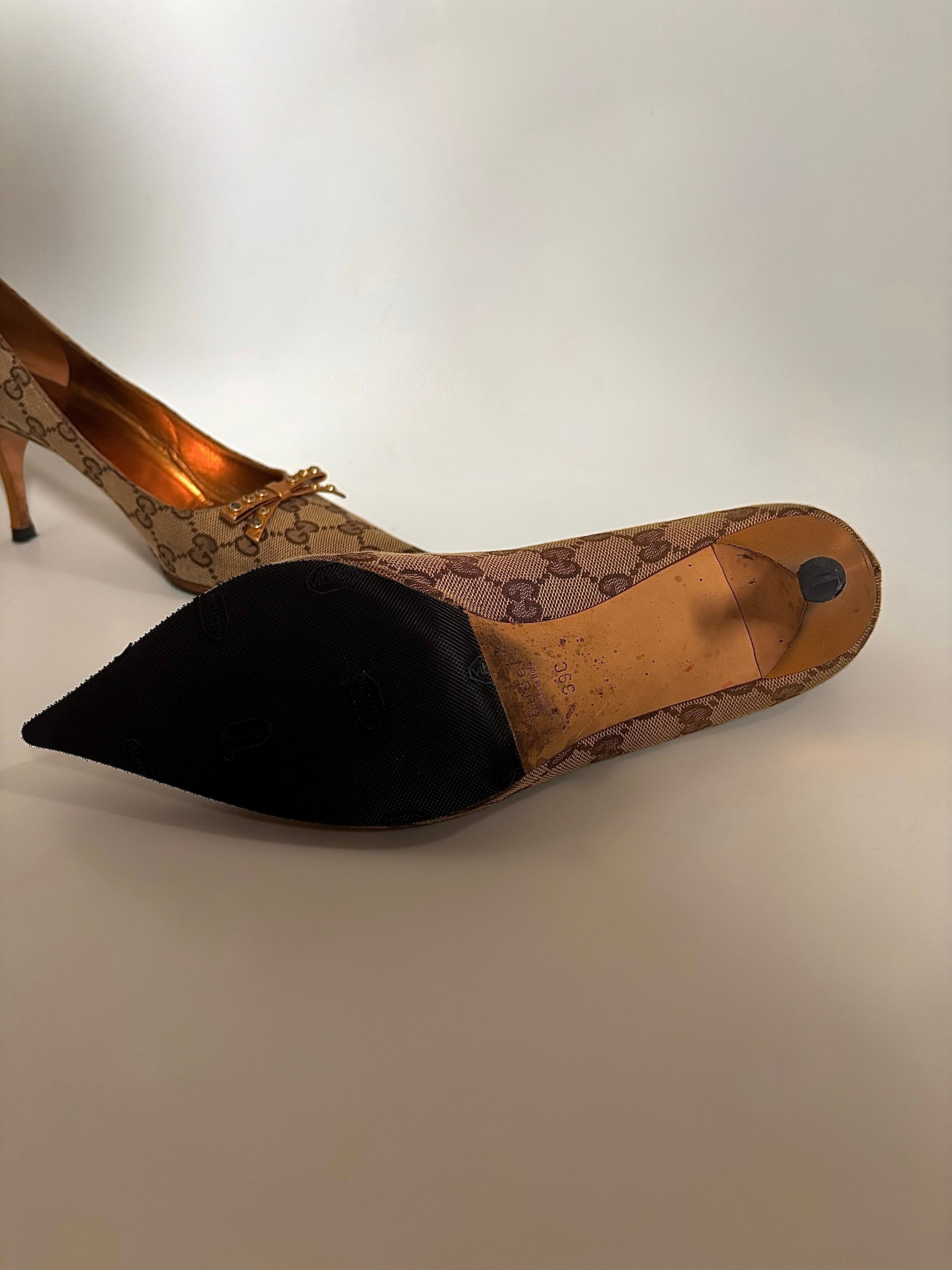 Vintage Gucci GG Monogram Canvas Pointed-Toe Pumps – Early 2000s | EU 39C / UK 6 / US 8.5