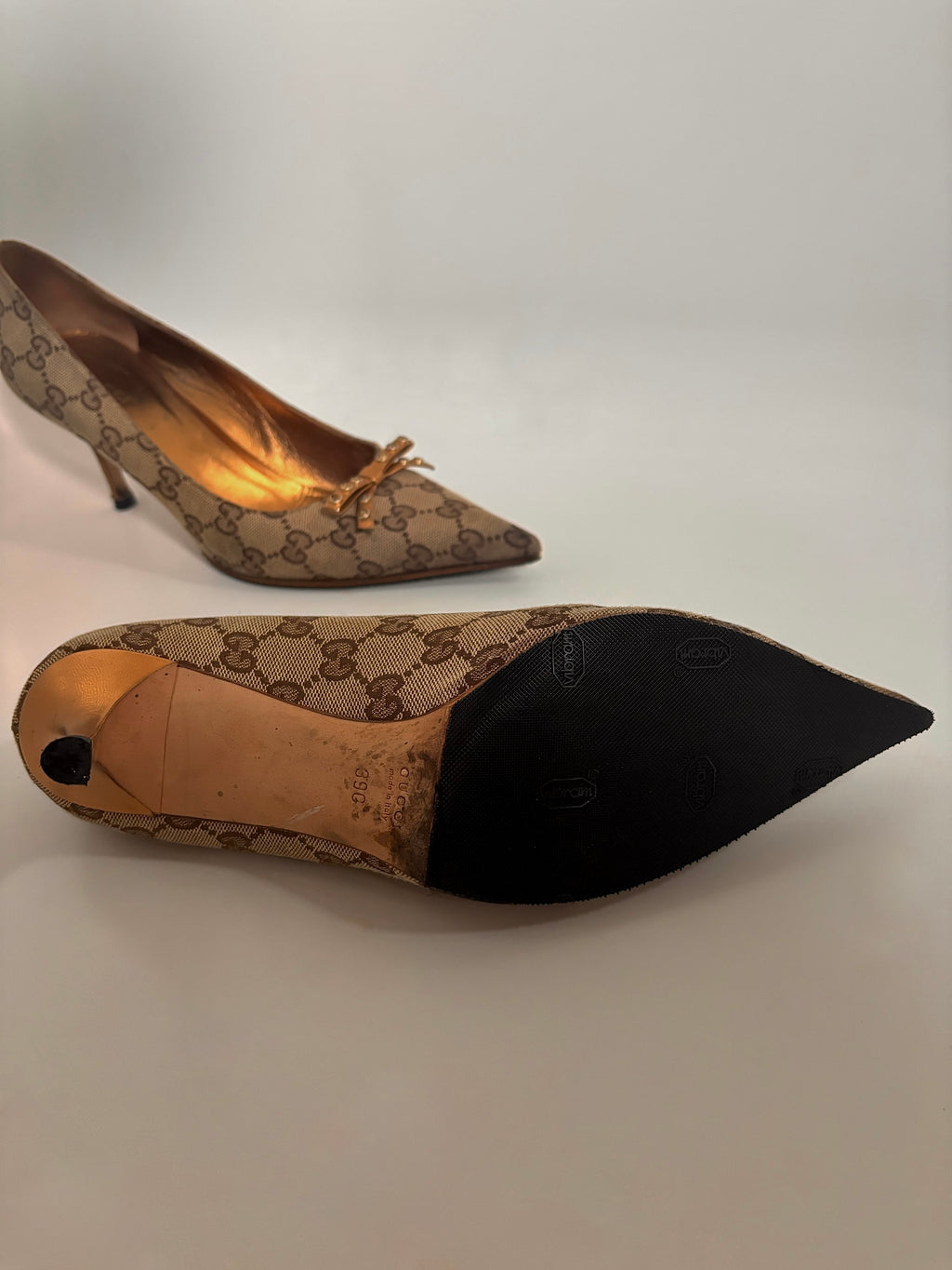 Vintage Gucci GG Monogram Canvas Pointed-Toe Pumps – Early 2000s | EU 39C / UK 6 / US 8.5