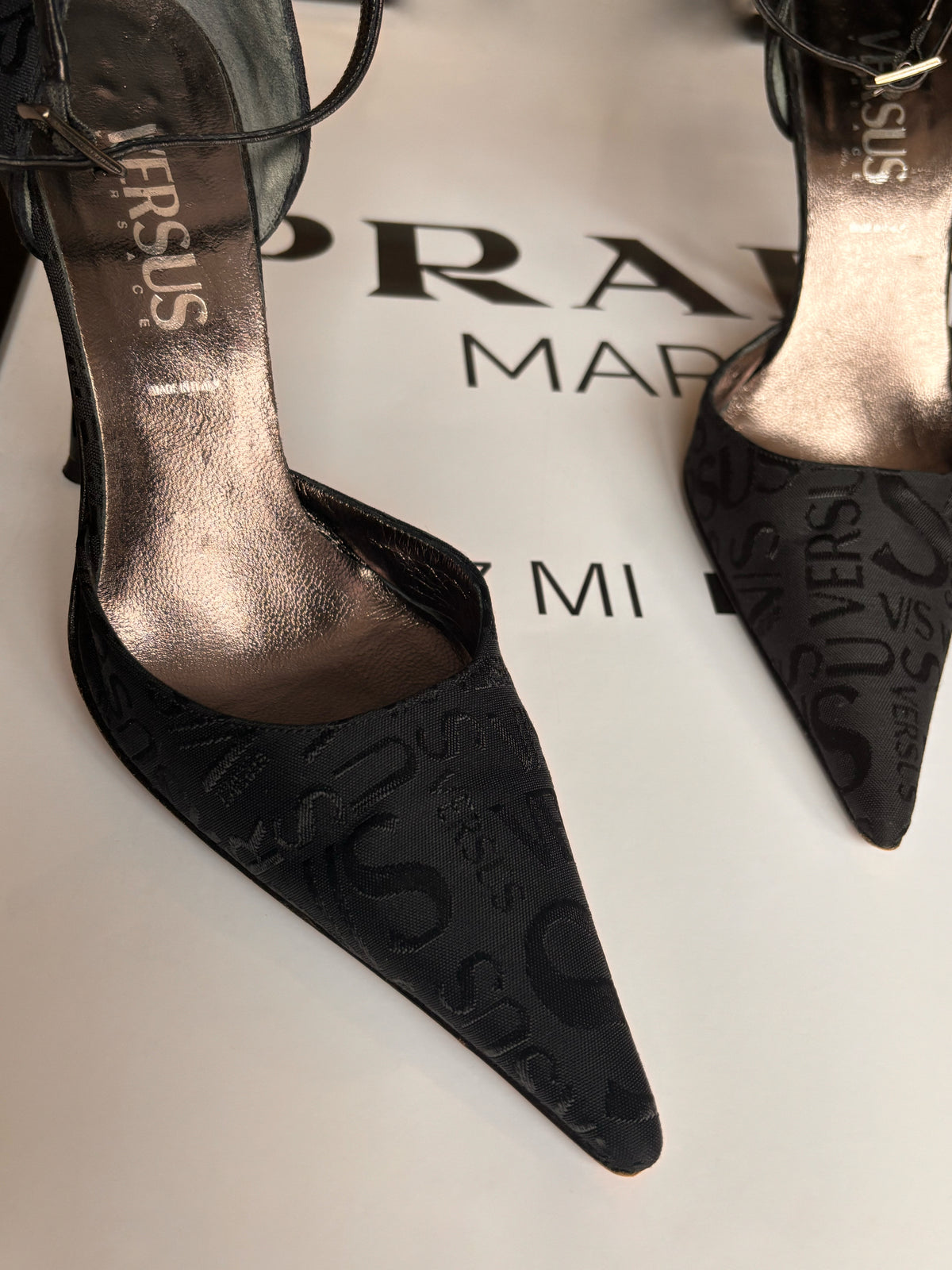Vintage Versus Versace Logo Jacquard Pointed Toe Heels | EU 36.5 / UK 3.5 / US 6.5