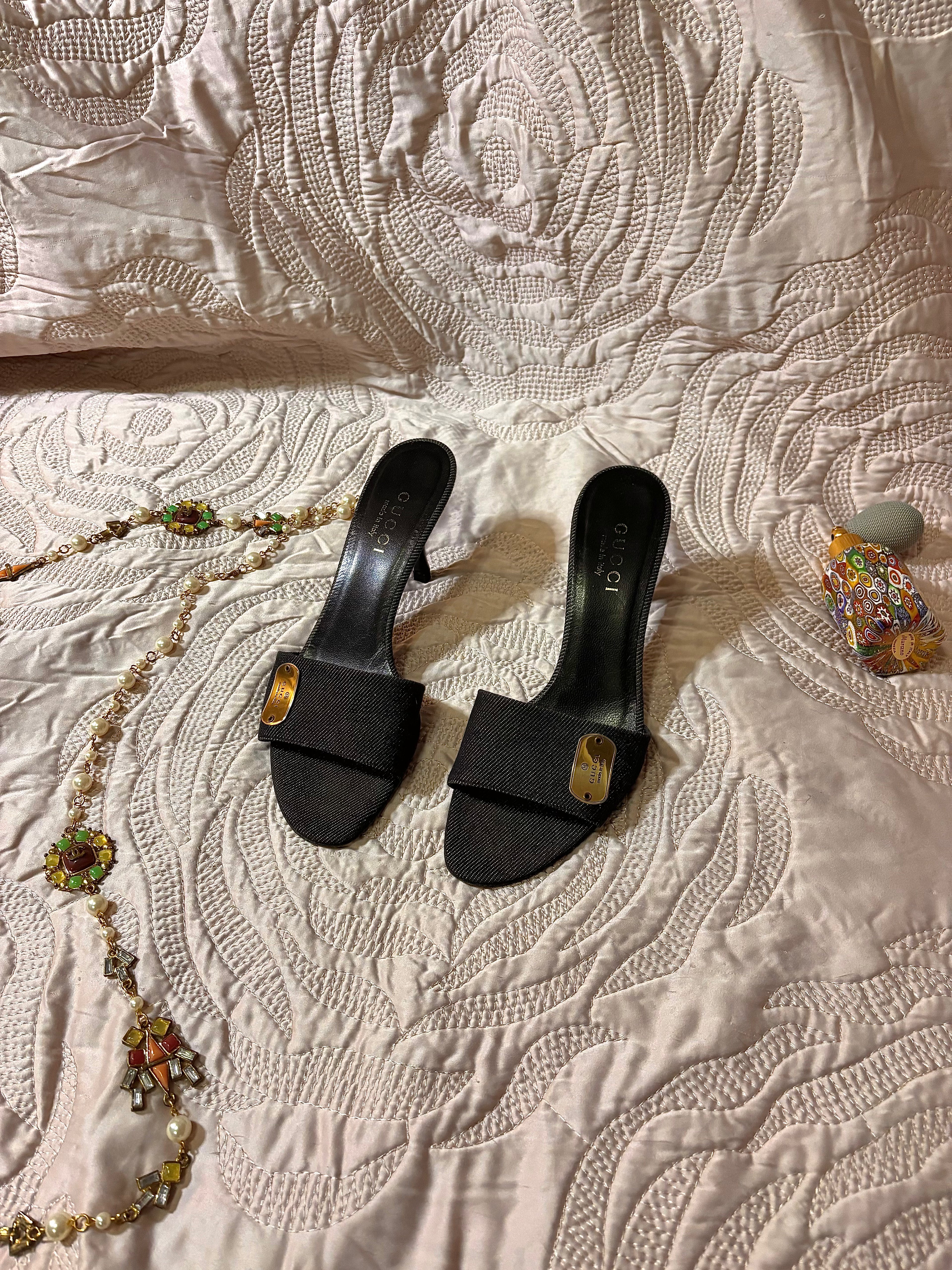 Vintage Gucci Denim Logo Plaque Heeled Mules – Tom Ford Era (Late 1990s–Early 2000s) | EU 38C / UK 5 / US 7.5