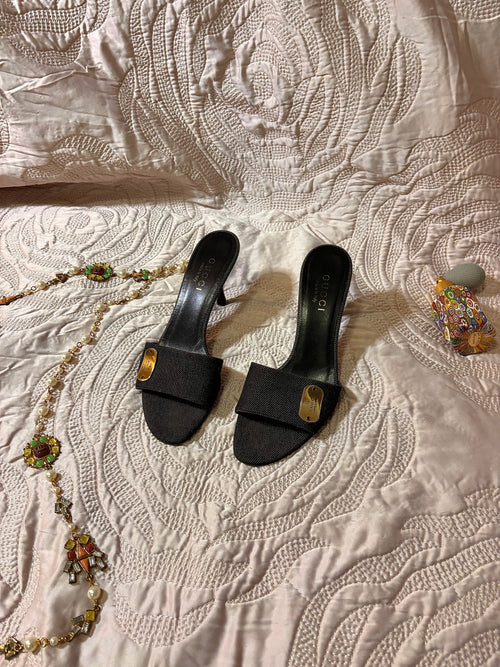 Vintage Gucci Denim Logo Plaque Heeled Mules – Tom Ford Era (Late 1990s–Early 2000s) | EU 38C / UK 5 / US 7.5