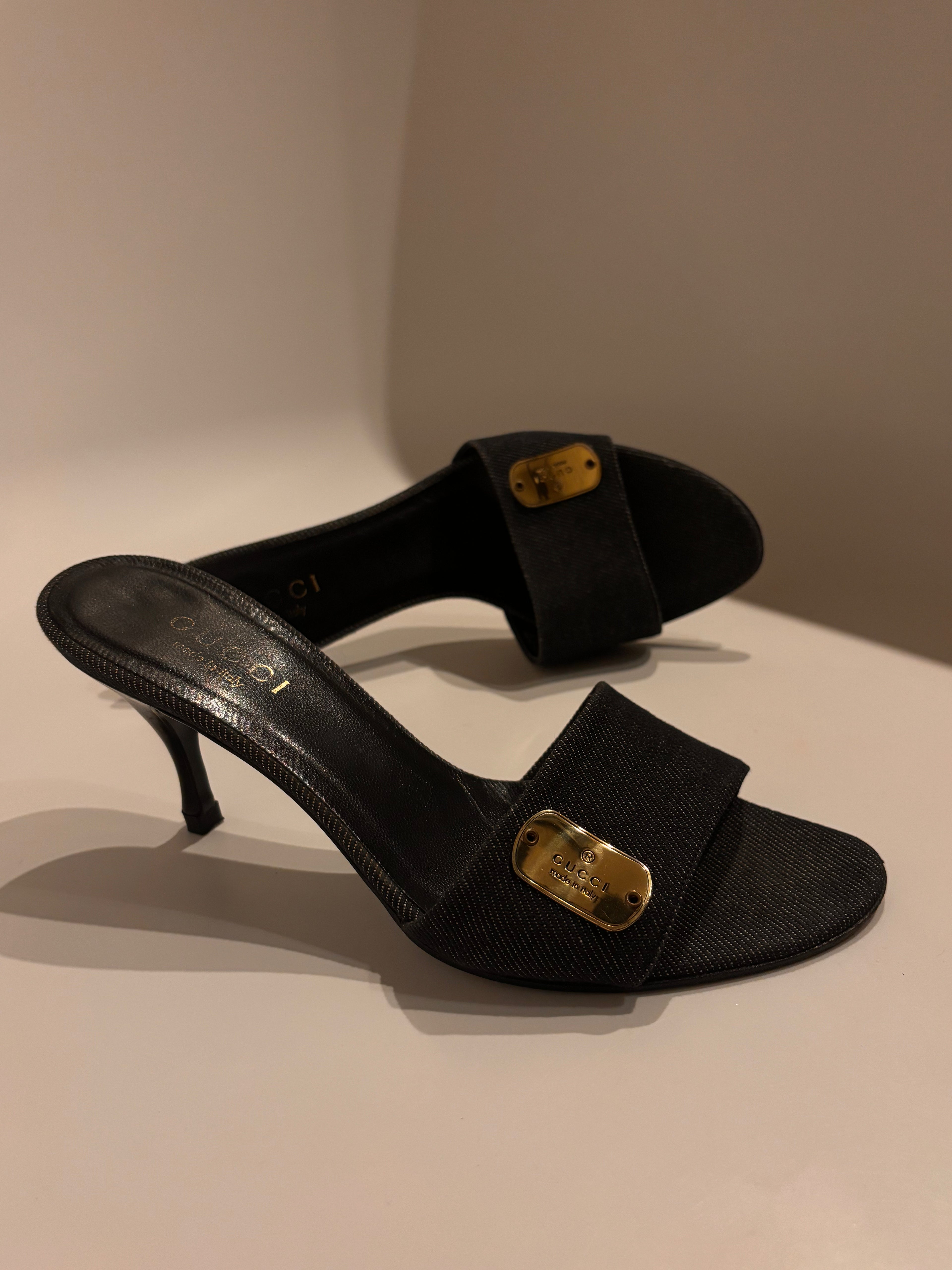 Vintage Gucci Denim Logo Plaque Heeled Mules – Tom Ford Era (Late 1990s–Early 2000s) | EU 38C / UK 5 / US 7.5